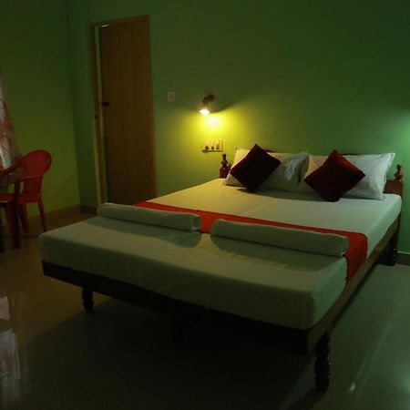 Shirleys Beach Hotel Kovalam Ngoại thất bức ảnh