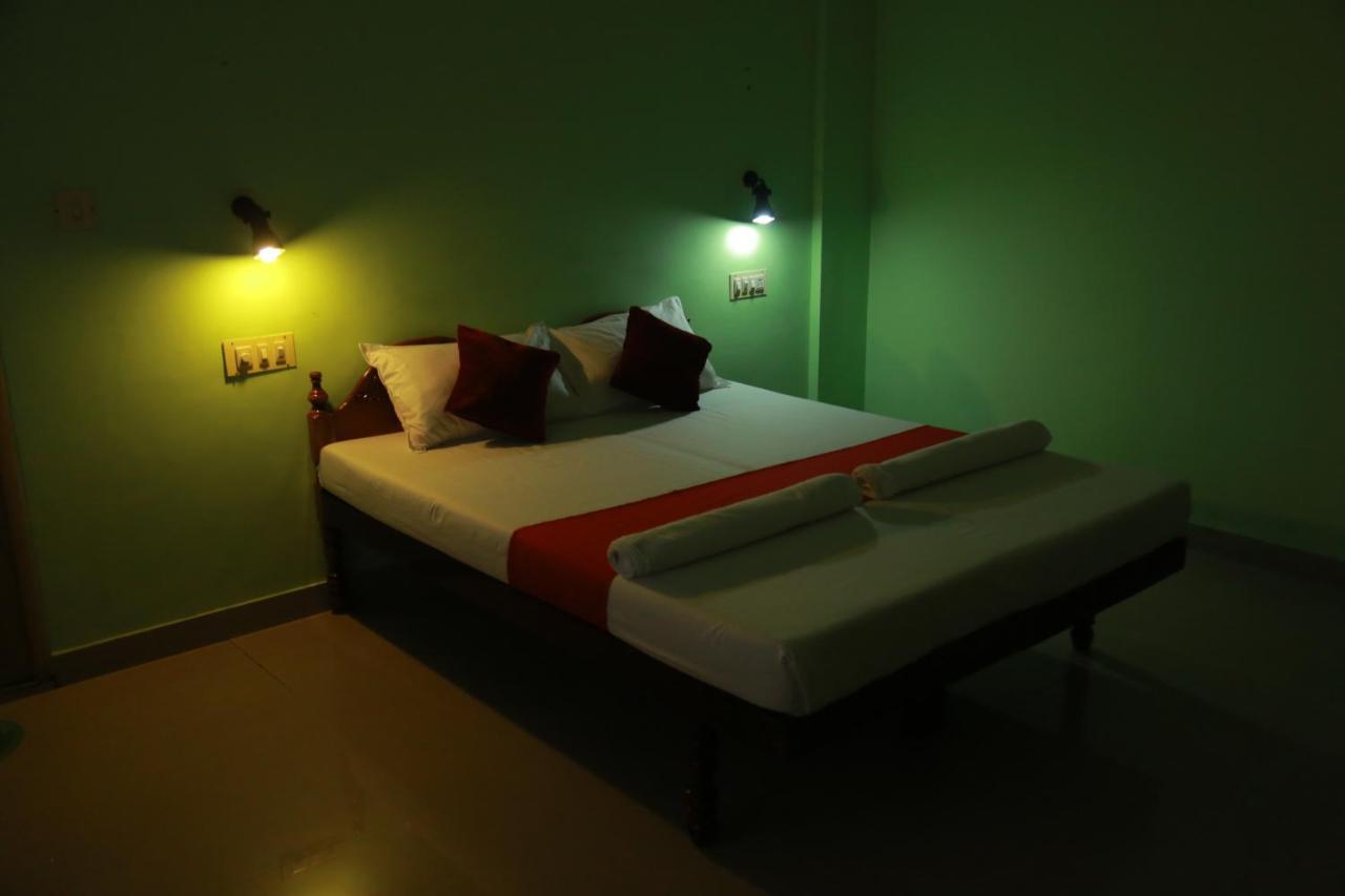 Shirleys Beach Hotel Kovalam Ngoại thất bức ảnh