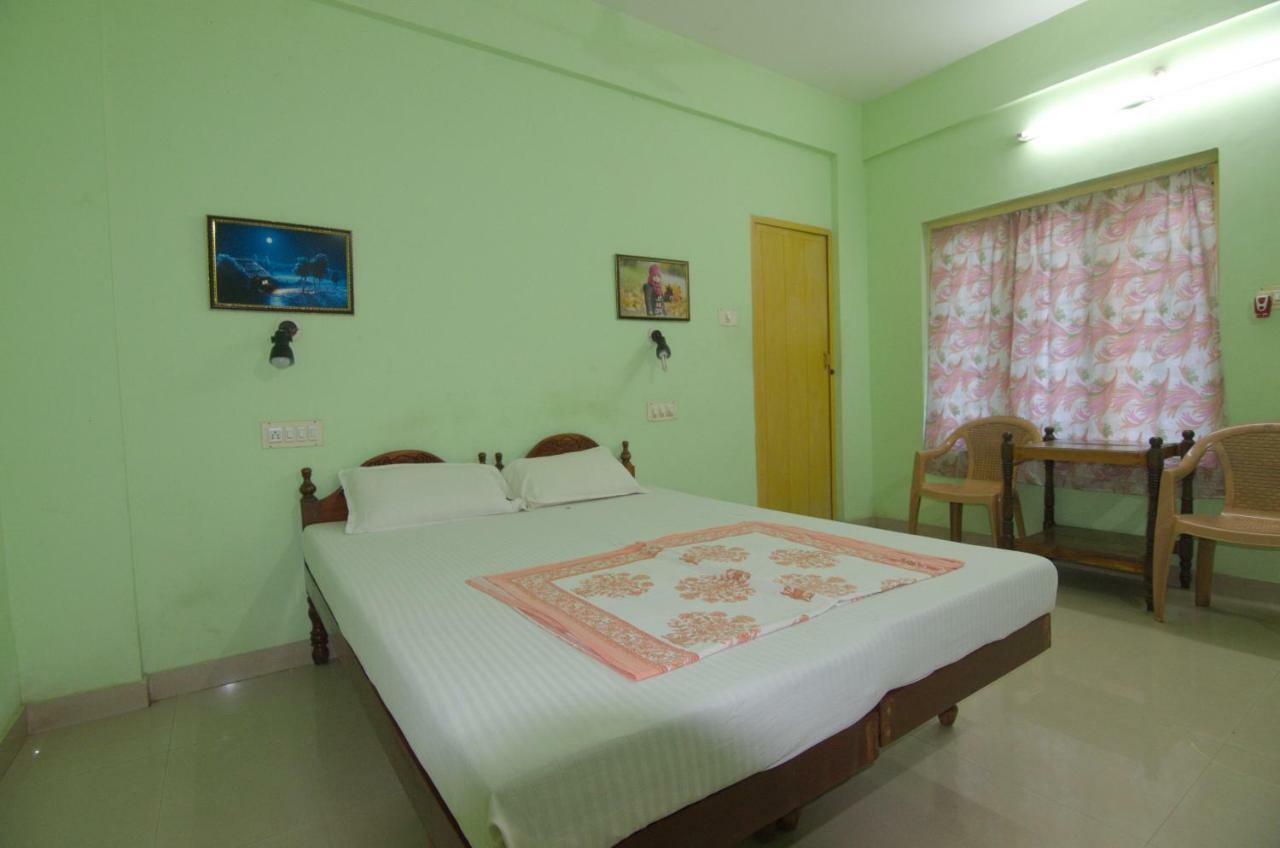 Shirleys Beach Hotel Kovalam Ngoại thất bức ảnh